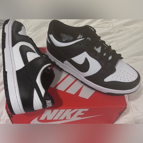 🚨🚨🔥🔥Brand New Never Worn Dead Stock Nike Dunk Low Panda 🐼🚨🚨🔥🔥 7 W 5.5 M - Picture 1 of 5